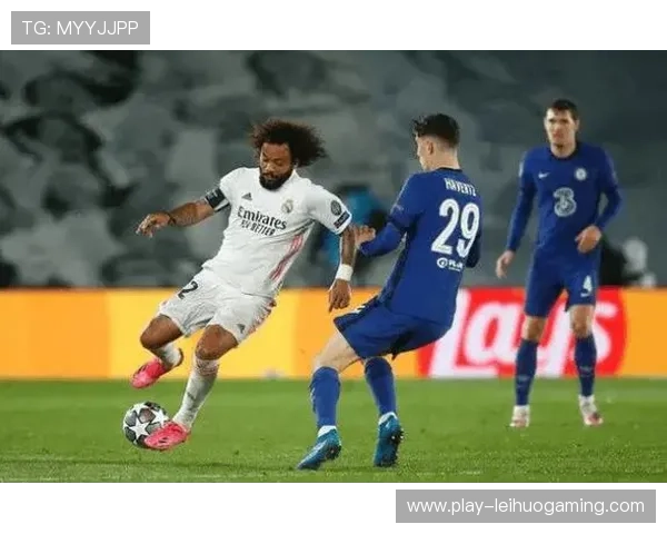 富勒姆三球大胜狼队，终结联赛四连败