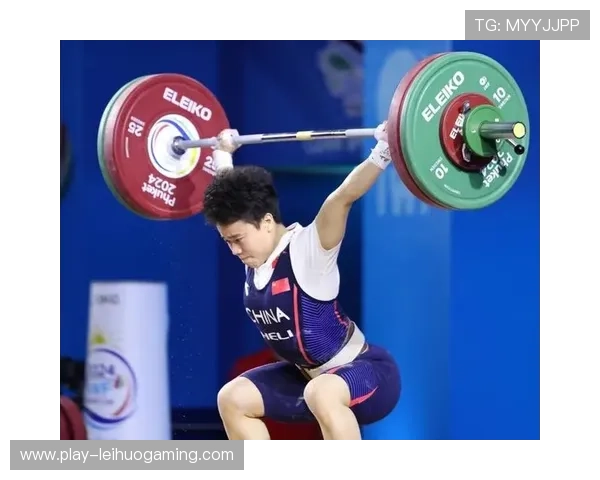 侯志慧巴黎奥运206公斤卫冕，挺举117公斤破奥运纪录